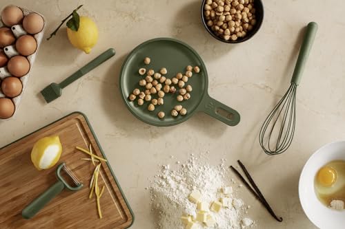 EVA SOLO | Green Tools Kitchen Scales | Practical Kitchen Scales with Display on The Handle for Easy Weight Reading Even When Using Large Bowls and Cooking pots | Green