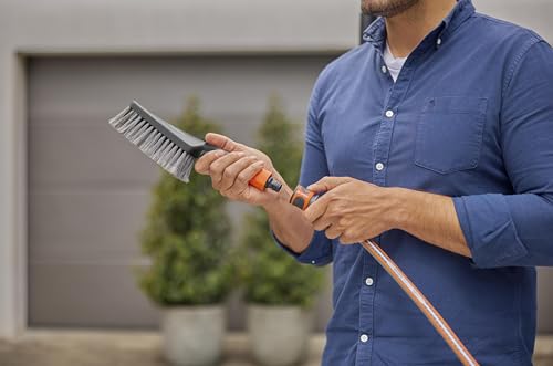 Gardena Cleansystem Hand-Held Brush M soft Medium-size cleaning brush with hose connection, flat body, for smaller, sensitive surfaces outside, with water-flow regulation (18841-20)