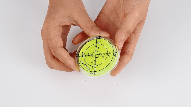 Round Level with 60mm Diameter and Crystal Clear Scale, Easy Direction Detection, Diameter Measuring Tool for Scale Calibration