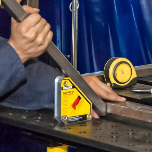 Strong Hand Tools Adjust-O Magnetic Square, On/Off Switch, Max Pull Force: 65 lbs (30kg), 45° & 90° Angle, 4-3/8 x 3-3/4 x 1″, Patented Design, MSA45, Strong Hand Tools