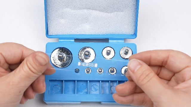 Calibration Weights Set, 17 Pieces, Precision Scale Weights from 100 g to 10 mg for Scales Calibration, High Precision Calibration Weights Accessories for Accurate Measurements