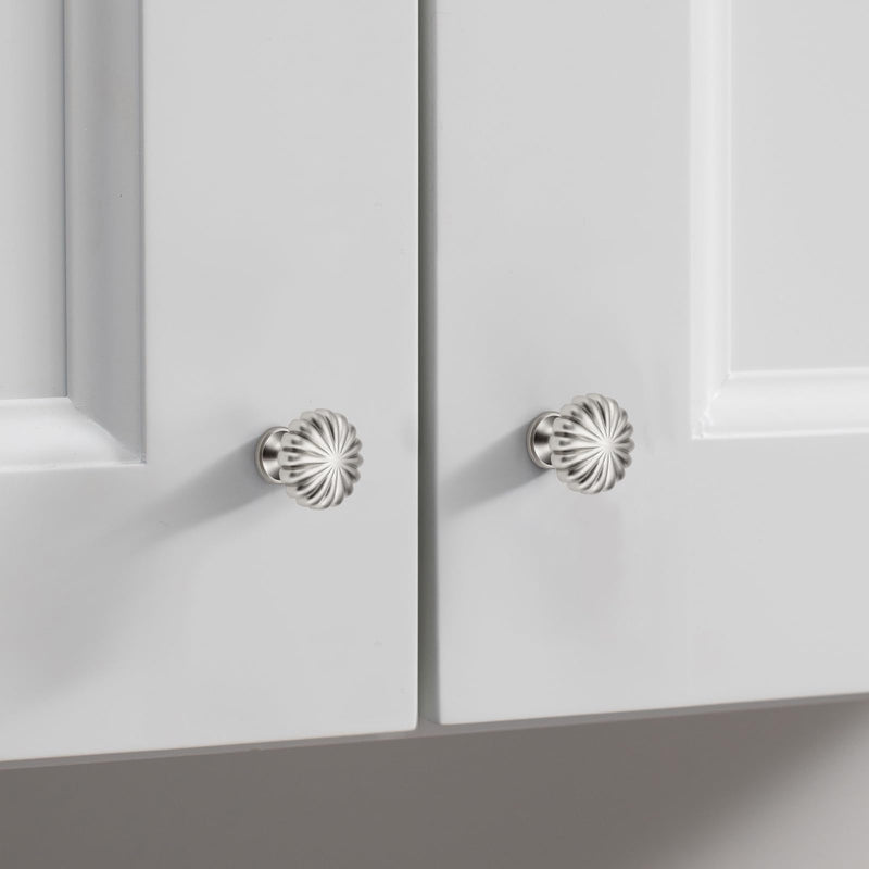 15 Pack Silver Cabinet Knobs, Zinc Alloy Brushed Nickel Drawer Knobs Hardware for Kitchen Cabinets, Dresser and Wardrobe Doors Vintage Dresser Drawer Pulls Brushed Satin Nickel 15