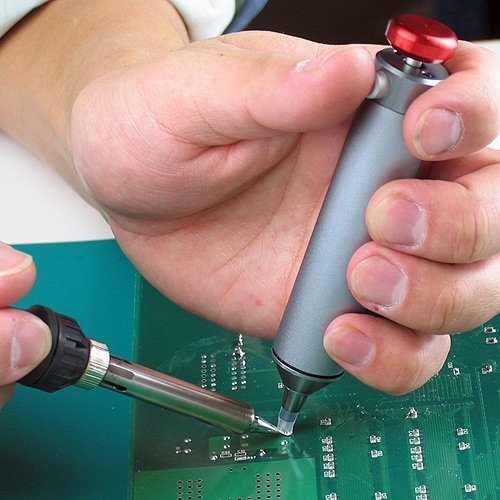 ENGINEER SS-02 desoldering pump with innovative heat-resistant silicone nozzle, compact soldering vacuum cleaner 153 mm one-handed operation, made in Japan single bed