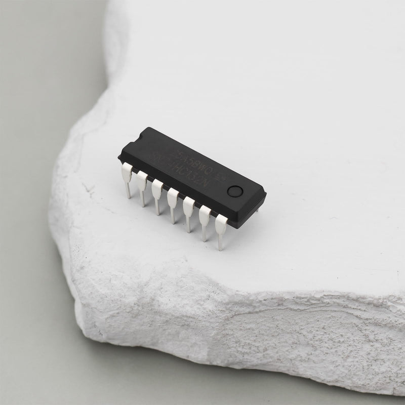 ECSiNG Pack of 20 74HC132N Quadruple Schmitt Trigger SN74HC132 DIP-14 for Domestic Appliances Signal Preparation for Industrial Automation Sensors