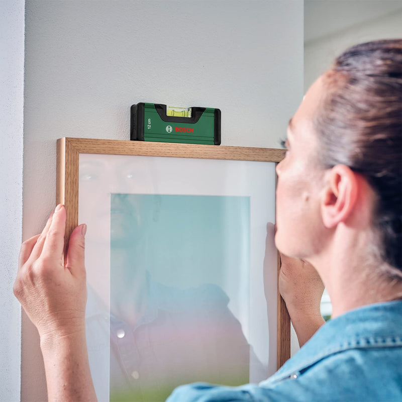 Bosch Home and Garden Bosch spirit level 12cm (compact mini spirit level; precise alignment with fluorescent level for horizontal reading; aluminum housing; soft grip bumper; V-groove), green