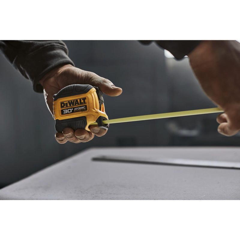 DEWALT Atomic Compact Series 30 ft. Tape Measure (DWHT38130S) 9.1 m