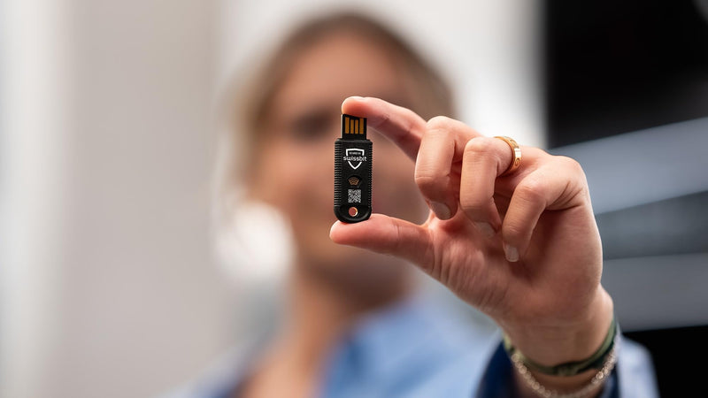 Swissbit - iShield Key Pro Security Key, Hardware Authenticator, USB and NFC Connection, FIDO2 Certified, U2F, HOTP, TOTP, PIV, 2FA, Black, (1pc) (iShield Key Pro USB-A/NFC) SNU20000D1PBAN0-E-01-110-SBB