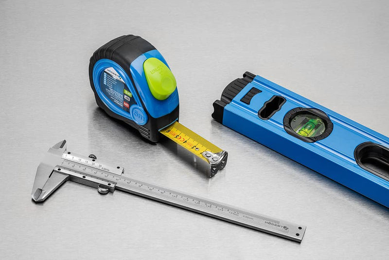 Högert Technik - spirit level 20 cm, has 2 spirit levels: 0 ° / 90 °, spirit levels made of aluminum, shock-absorbing end caps, size: 20 × 5.65 × 2.1 cm, HT4M001-D blue