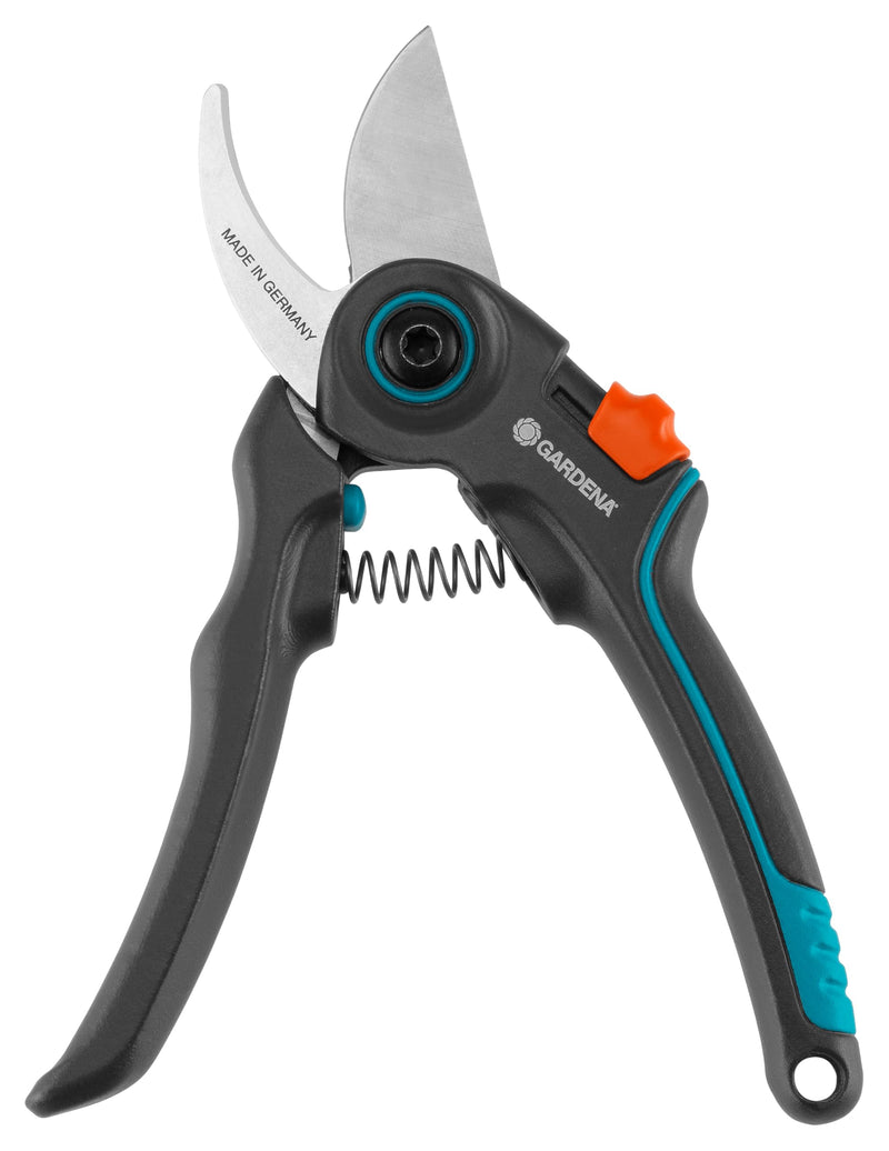 GARDENA (12203) ExpertCut pruning shears: Ideal for cutting fruit trees, 7/8" Cutting diameter, 2-stage variable handle opening, stainless steel blades, bypass cutting principle. Made in Germany