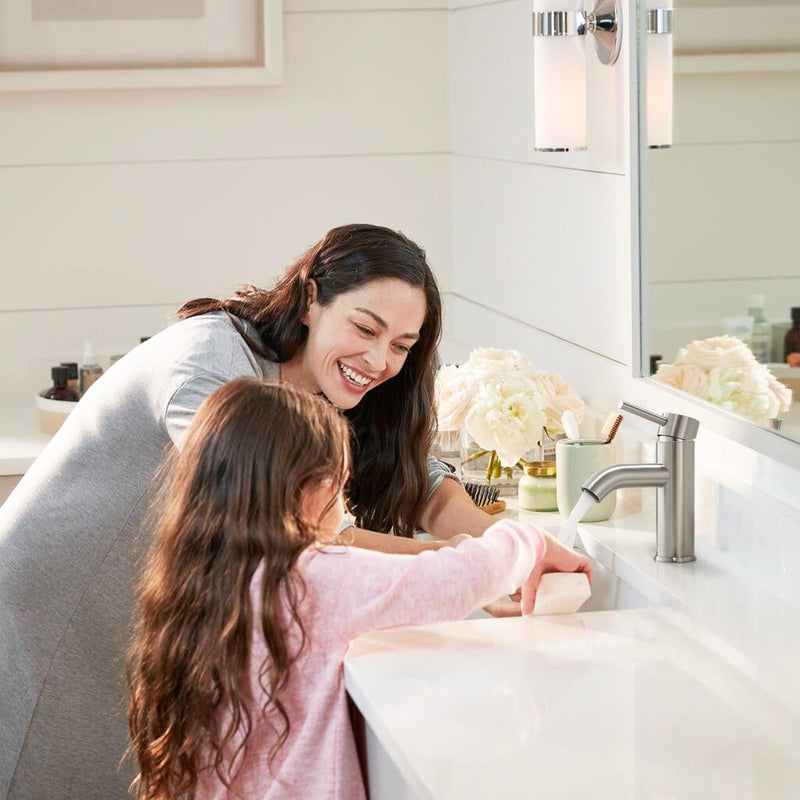 Bathroom Faucet Brushed Nickel One-Handle, Modern one Hole Bathroom Sink Faucet Lavatory Faucet with Deck Short