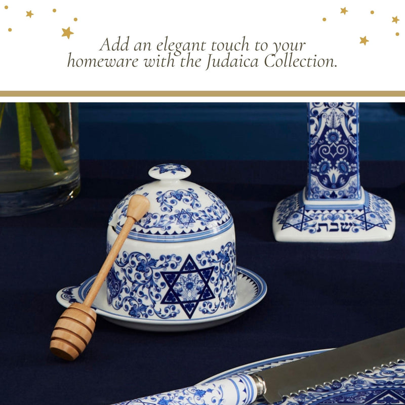 Spode Judaica Honey Pot with Drizzler - 10.5 oz Fine Porcelain Jar with Lid & Wood Dipper, Rosh Hashanah Gift for Holiday Tables - Great for Hanukkah, New Year, Thoughtful Hostess Present