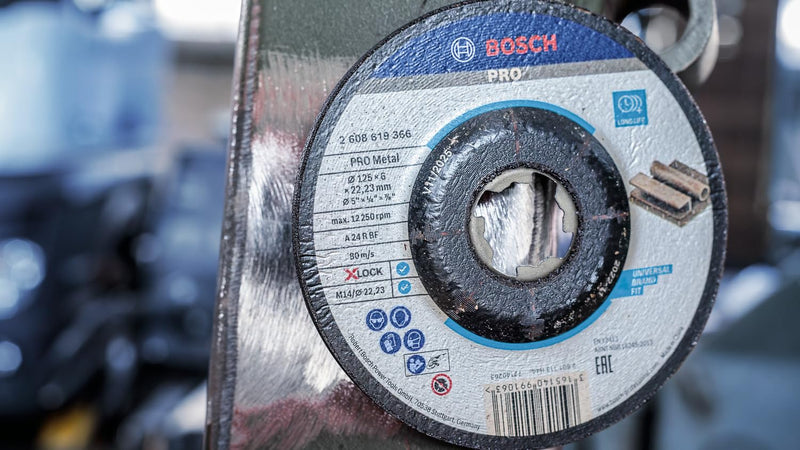 Bosch Professional Expert 2608619259 Cranked Grinding Disc for Metal, X-LOCK, Diameter 125 mm, Bore Diameter: 22.23 mm, Thickness: 6 mm, Diameter 125 mm