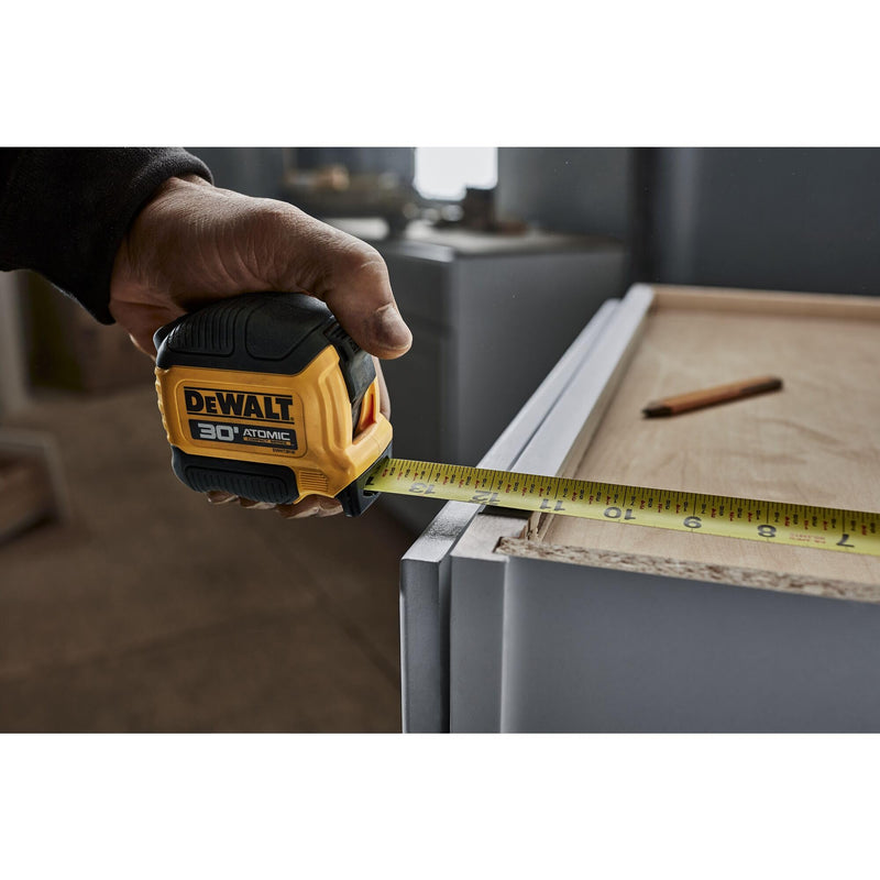 DEWALT Atomic Compact Series 30 ft. Tape Measure (DWHT38130S) 9.1 m