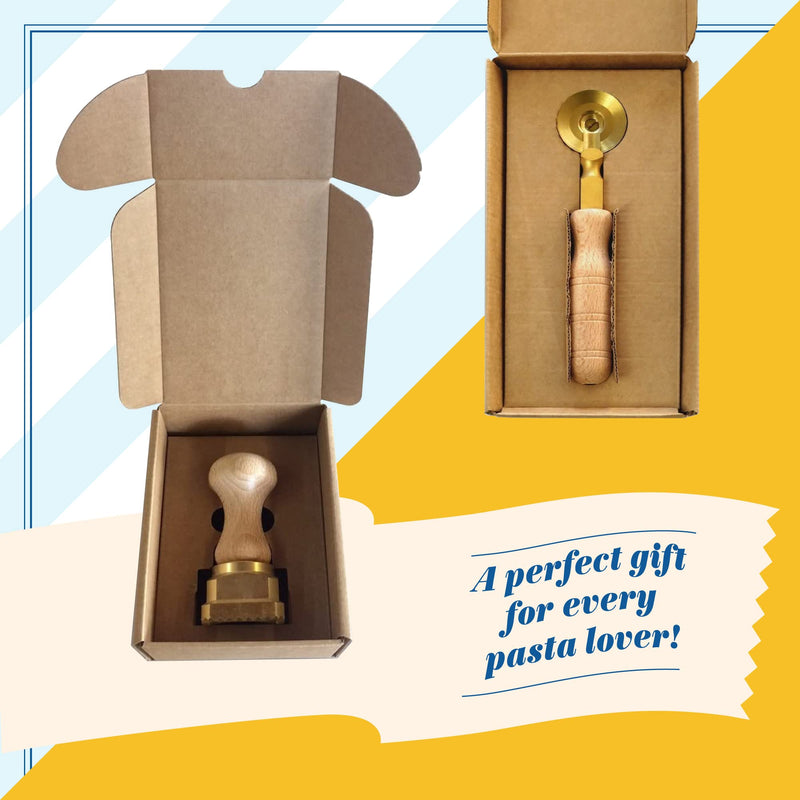 La Gondola Homemade Ravioli Stamp - Round Smooth 1.5in | Italian Pasta Making Tool for Home and Business | Brass & Natural Wood | Sturdy & Easy to Use Ravioli Stamp | Ravioli Cutter Made in Italy Round 42
