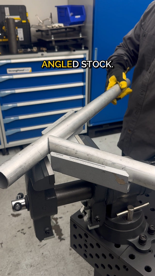 Strong Hand Tools, Aluminum 90º Tru-Angle Fixture Weld, Spatter Proof, Aluminum Alloy, (T-Clearance: 1-1/2″), (Jaw Length: 7″), Can Be Vice Held, LF-2