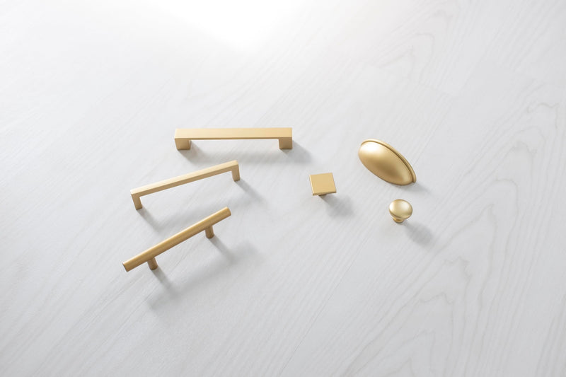 Hickory Hardware 10 Pack of Round Kitchen Cabinet Knobs, Quality Drawer and Dresser Knob, Handle Pulls for Cabinet Doors, Bathroom Drawers, 1-1/8 Inch, Brushed Brass