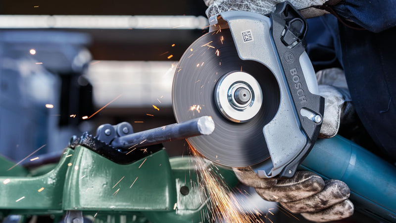 Bosch 1 x Pro Metal Longlife Cutting Disc for Small Angle Grinders and 22.23 mm Bore (for Steel, Diameter 150 mm, Professional Accessories Small Angle Grinder) 150 x 2.5 mm
