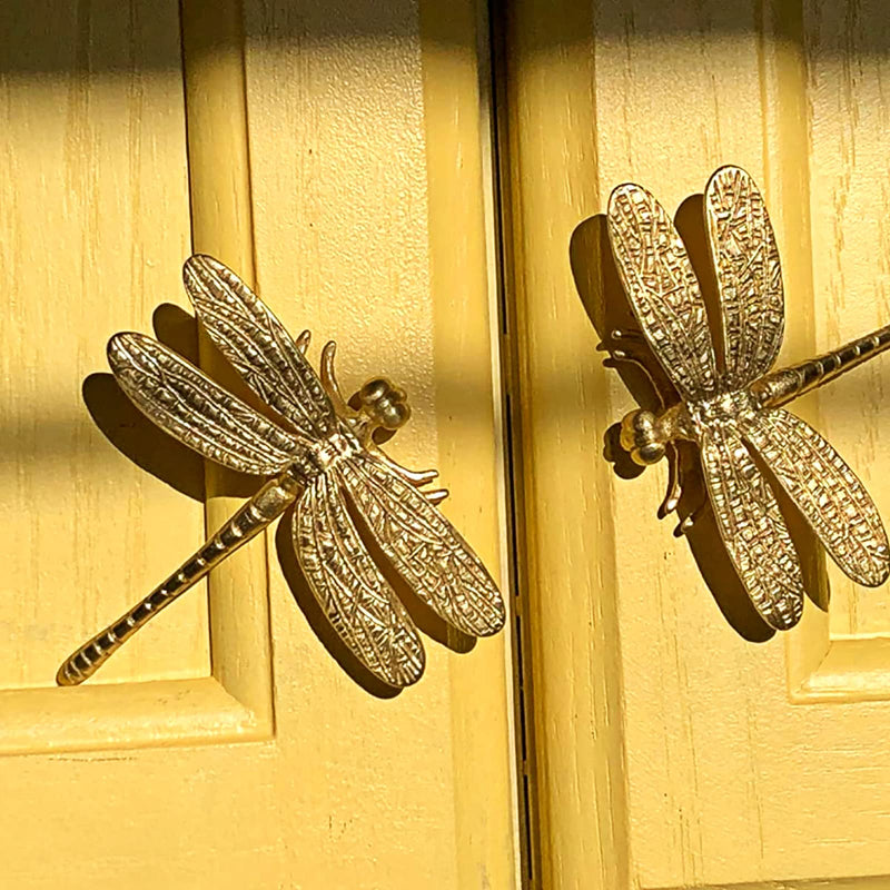 JUXYES Pack of 4 Brass Dragonfly Cabinet Knobs, Golden Tone Cupboard Door Knobs Decorative Dresser Drawer Handle Knobs for Dresser Drawer Cabinet Closet