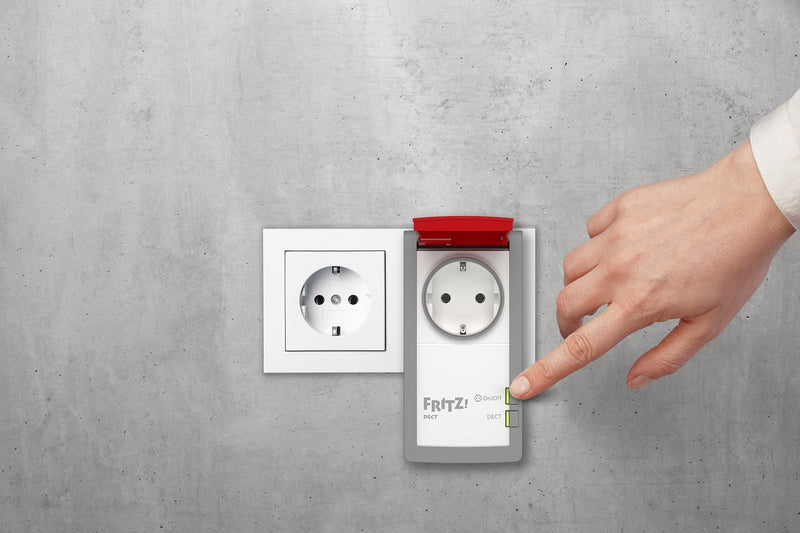 AVM FRITZ!DECT 210 (intelligent socket for smart home, controllable to save energy, with splash protection (IP 44) for outdoor use) Single