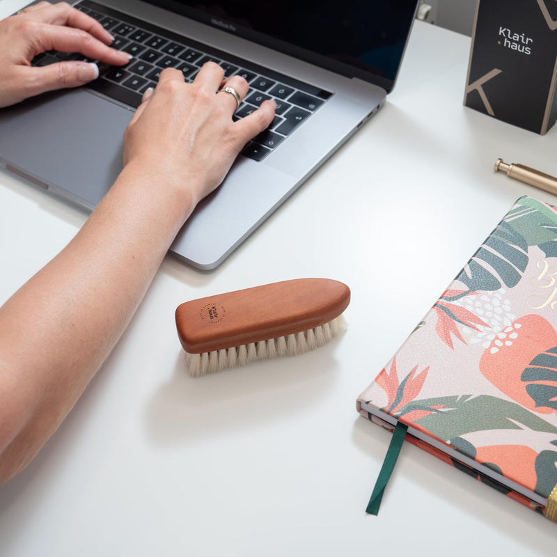 Keyboard Cleaner & Desk Brush - Multi-Use Designer Brush & Screen Cleaner for Computers, Laptops - Dust and Dirt Remover - Perfect for Apple MacBook, Gaming Desk Accessories (goat hair) White Goat Hair