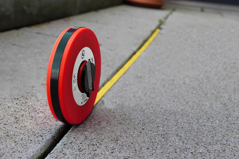 BGS DIY 50880 | Roll Tape Measure | 12.5 mm x 20 m | Fibreglass Tape | Foldable hand crank | dirt and weather resistant | metric scale on both sides