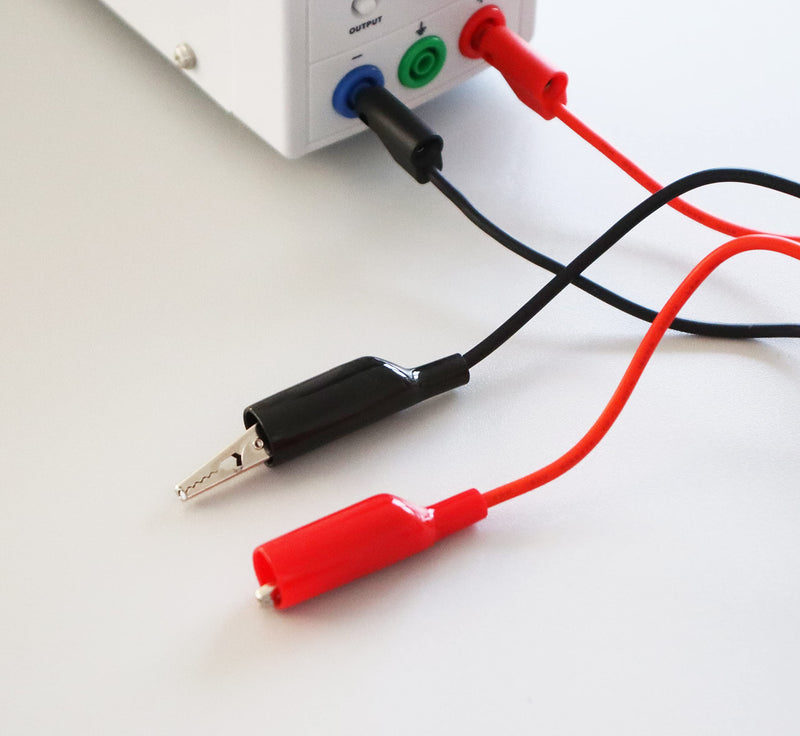 PeakTech 7035 crocodile clip test leads for multimeters and laboratory power supplies, 110cm test leads with banana plugs as accessories for measuring devices, 4mm measuring cable with laboratory plug 5A, P 7035