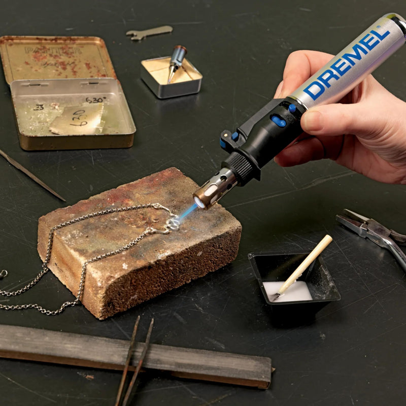 Dremel 2000 VersaTip Soldering Iron - Burning Iron and Soldering Set (with 7 Interchangeable Tips for Soldering, Hot Cutting, Welding, Pyrography, Wood Engraving, Jewelery Making) New Dremel Versatip Creative Edition 2000-7