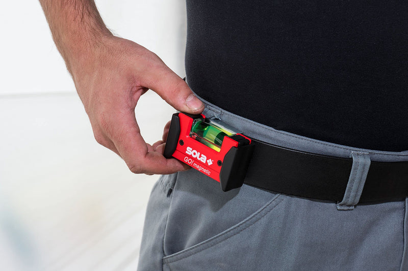 Sola GO! magnetic CLIP - mini magnetic spirit level made of glass fiber reinforced plastic - small magnetic spirit level with V-groove for pipes - small magnetic pocket spirit level - with belt clip GO! magnetic + belt clip