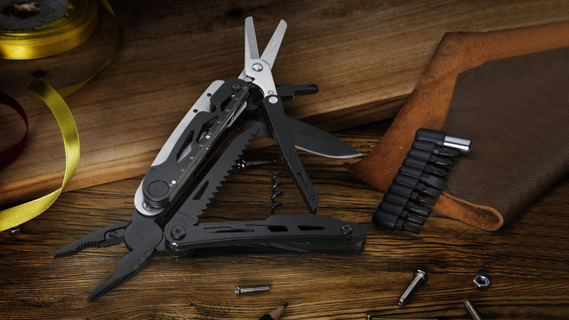 RoverTac 18-in-1 Multitool Pocket Knife with Pliers, Saw, Corkscrew & Detachable Scissors, Multi Tool with Safety Lock, 9 Screwdriver Bits, Camping Gear, Gifts for Men Black