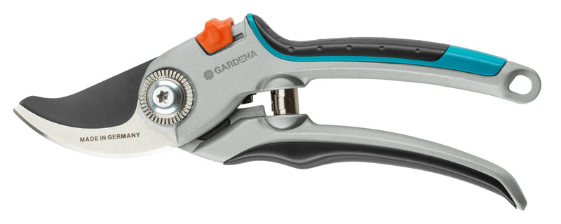 GARDENA (8906) Adjustable Bypass Garden Pruning Shears for Trees, Roses, and Flowers up to 1". Heavy Duty Professional Scissors with Steel Cutting Blades, Sharp Trimming Pruners. Made in Germany Large - 1" Diameter