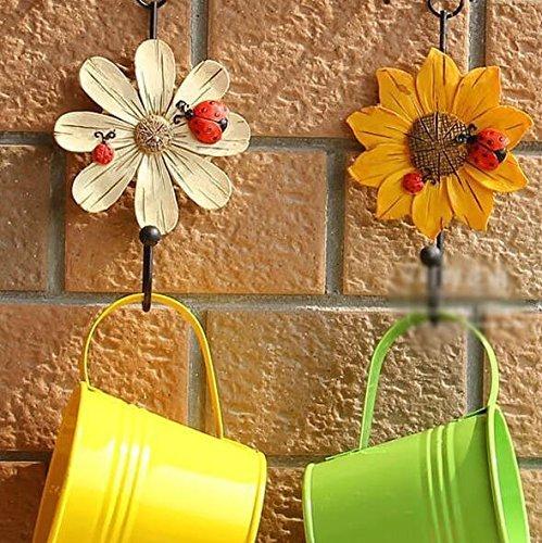 Creative Daisy Resin Wall Hooks Wall Mounted Art Flower Iron Hook Hand-painted Hanging Coat / Hat /Key/ Towel Hooks Home Decoration(Set of 4)
