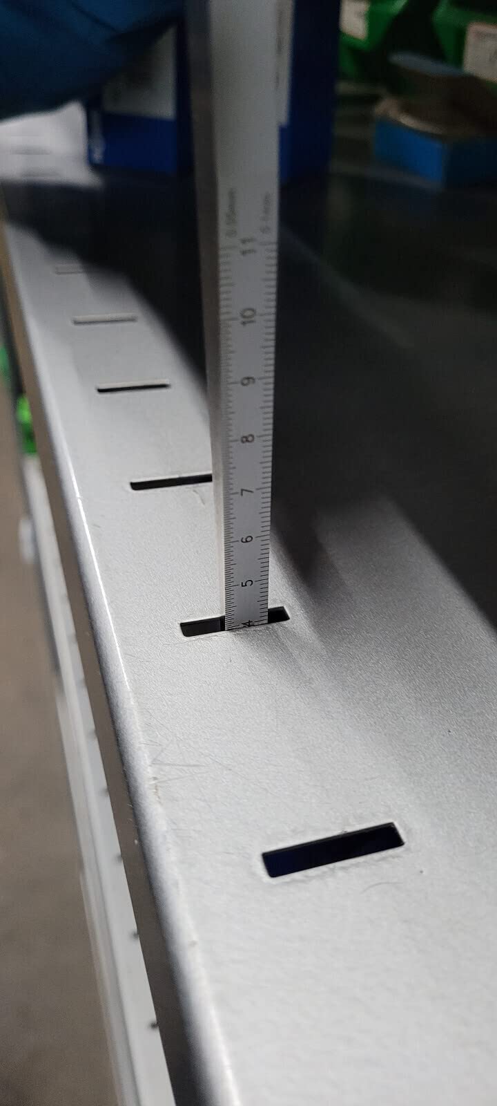 WRS precision measuring wedge made of steel, matt chrome-plated, measuring range 0.5-11 mm, 110 mm long, reading: bottom 0.1 mm/top 0.05 mm, scale lasered, in a case