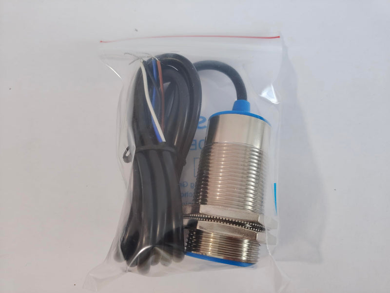 Heschen Inductive Proximity Switch LJ30A3-10-J/EZ Detector 10mm 90-250VAC 400mA Normally Open (NO) 2 Wire