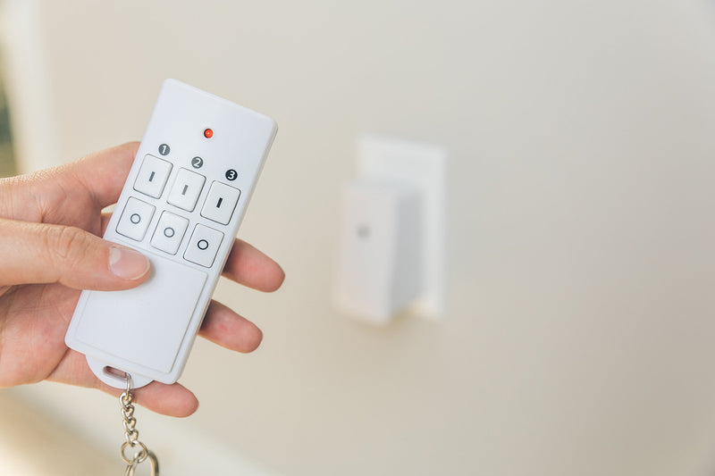 Woods 13569 13569WD Indoor Wireless Remote Kit up to 66 ft. Range, Ideal for Holiday Decorations, Works Through Walls Windows and Doors, Controls up to 3 Devices, 3-Outlet Pack, White/Orange Remote 3-Outlet Pack