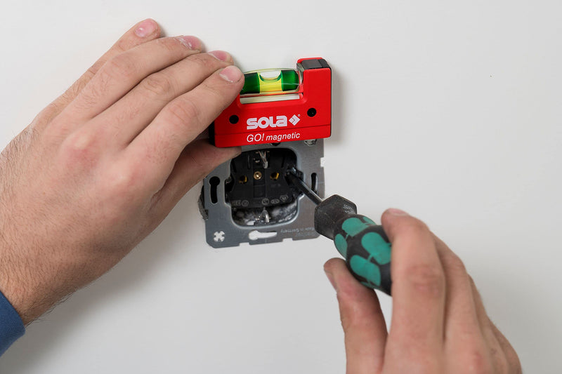 Sola GO! - Mini spirit level made of glass fiber reinforced plastic - Sola spirit level small for electricians - small pocket spirit level GO!