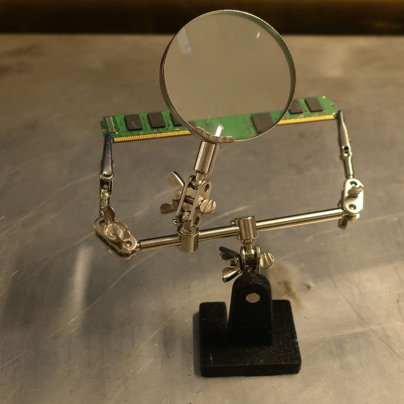 House of Goods - Third hand with clamp and magnifying glass - welding aid - with 2x magnifying glass