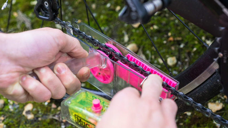 Muc Off X-3 Dirty Chain Machine - Bicycle Chain Cleaning Device for A Deep and Effective Clean - Includes 75ml Bio Drivetrain Cleaner Bottle