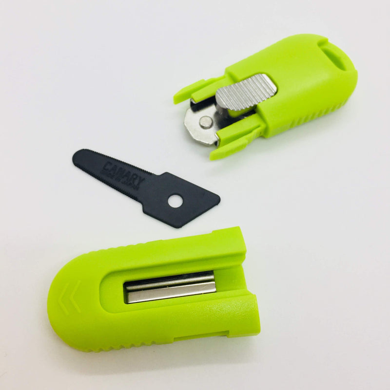 CANARY Box Cutter Auto Retractable Blade, Safety Box Opener Tool [Non-Stick Fluorine Coating Blade], Made in Japan, Green (DC-20F-1) Green (Small Auto Retractable)