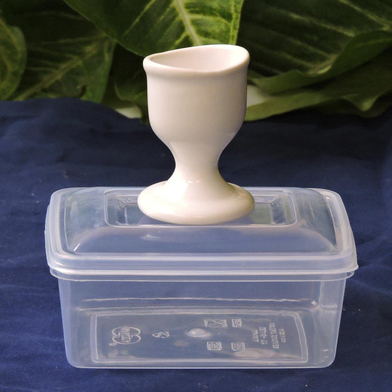 White Ceramic Eye Wash Cup for Keep Your Eyes Clean and Healthy with Travelling Box (Set 1 Pcs.)