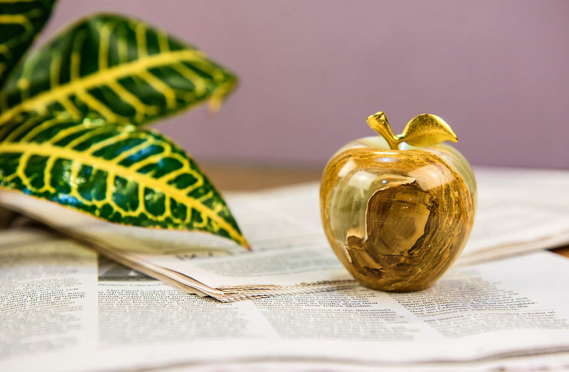 RADICALn Decoration Piece Ideas Handmade Marble Smart Home Decor Green Onyx Apple Paperweight – Best for Office Table Decoration & Study Room Decor Paperweight Teacher Gifts
