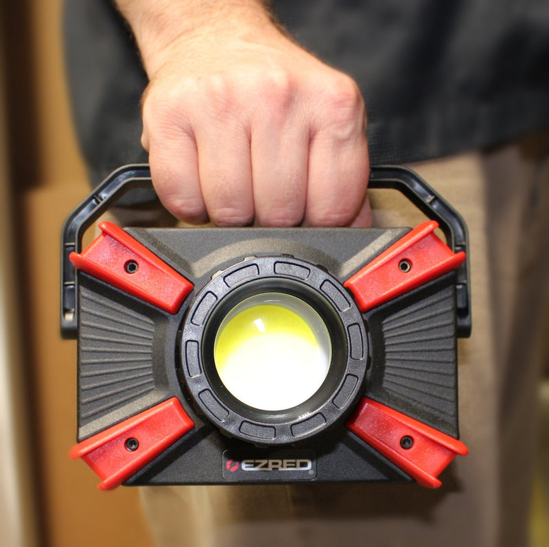 EZ RED XLF1000-1,000 Lumen Portable Micro-USB Rechargeable Focusing Work Light with Magnetic Accessory