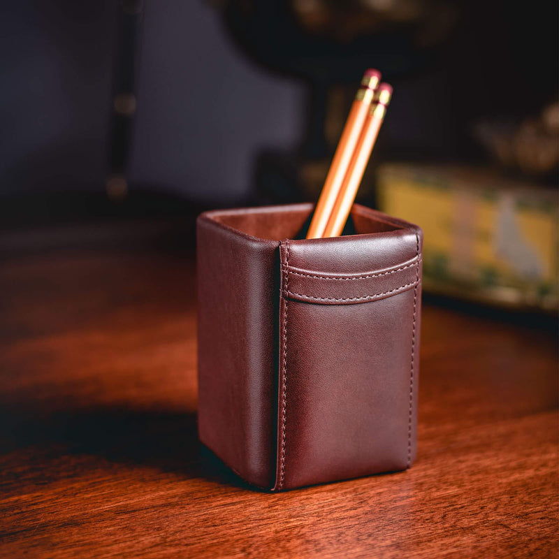 Dacasso Chocolate Brown Leather Pencil Cup