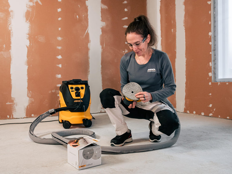 Mirka Iridium premium sandpaper Ø 125mm Velcro 89-hole, grain 220, 100 pieces / for sanding paint, filler, primer, wood, steel, solid surface materials, plastic grain P220