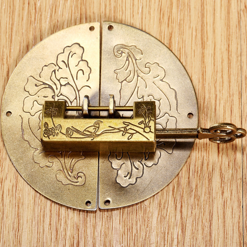 Dophee Old Style Chinese Carved Lock with Key & Pull Handle & Screws for Cabinet Jewelry Box Gift Box