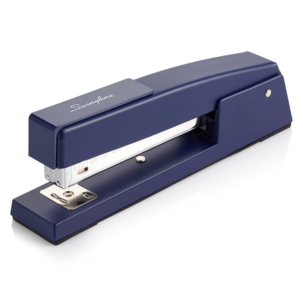 Swingline Stapler, 747 Classic Desktop Stapler, 20 Sheet Capacity, Metal, Royal Blue (74724)