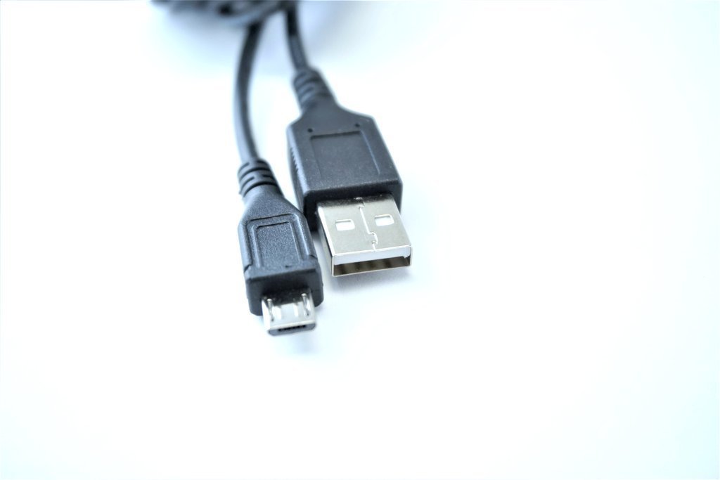 Omnihil High Speed 2.0 USB Data Trasfer Cable Compatible with Logitech Harmony 600 (915-000156), 650 (915-000159), 700 (915-000162), 900, Ultimate (915-000201) & Ultimate One (915-000224)